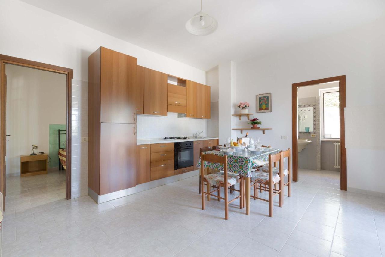 Il Bacio Del Sole By Barbarhouse Apartment Vieste Exterior photo