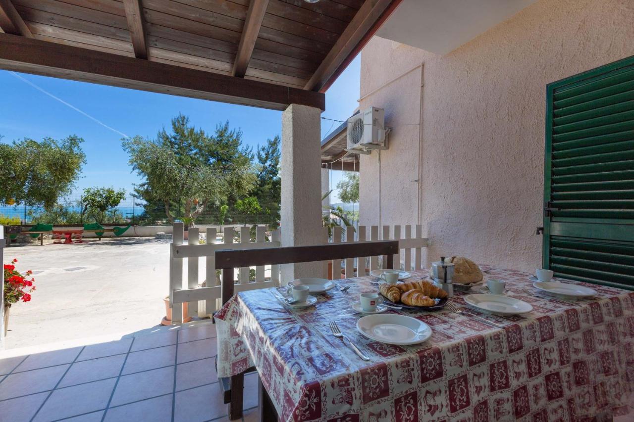 Il Bacio Del Sole By Barbarhouse Apartment Vieste Exterior photo